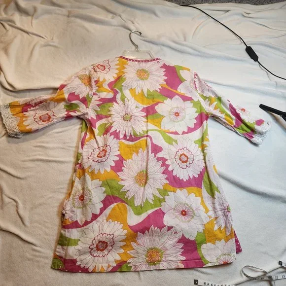 Vintage Seventeen Pajama Set with Retro Floral Size Medium - Picture 7 of 12